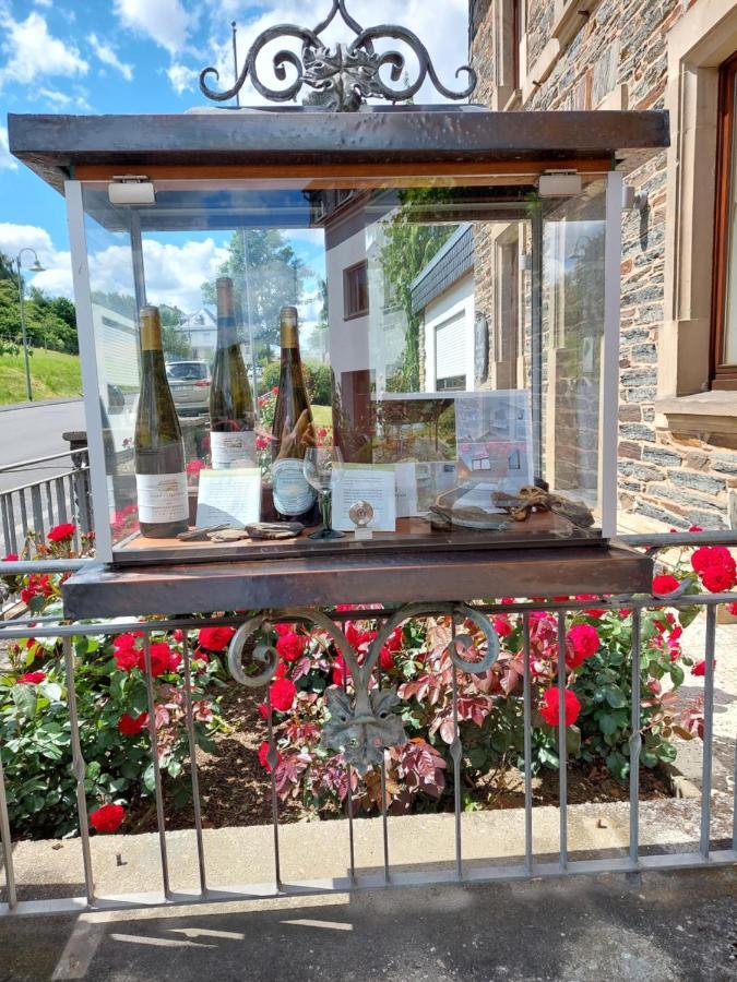 Weingut Licht-Stadtfeld Brauneberg Bagian luar foto