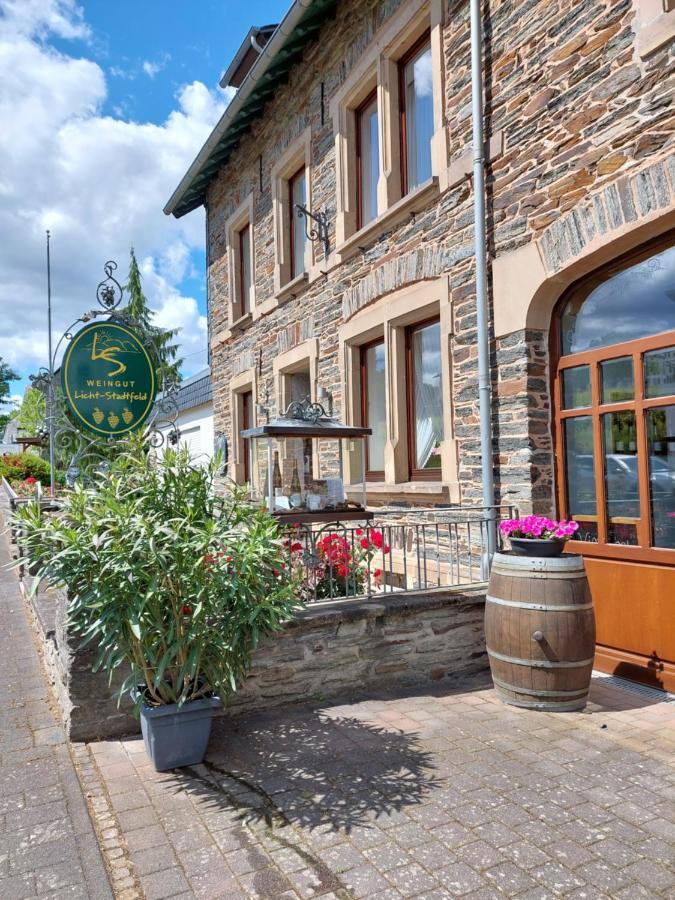 Weingut Licht-Stadtfeld Brauneberg Bagian luar foto