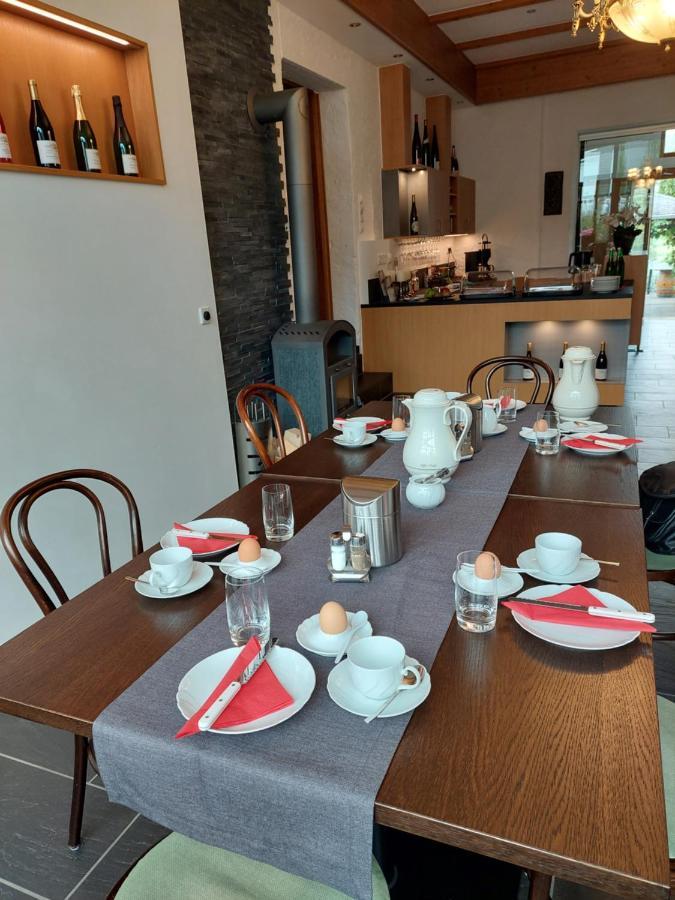 Weingut Licht-Stadtfeld Brauneberg Bagian luar foto